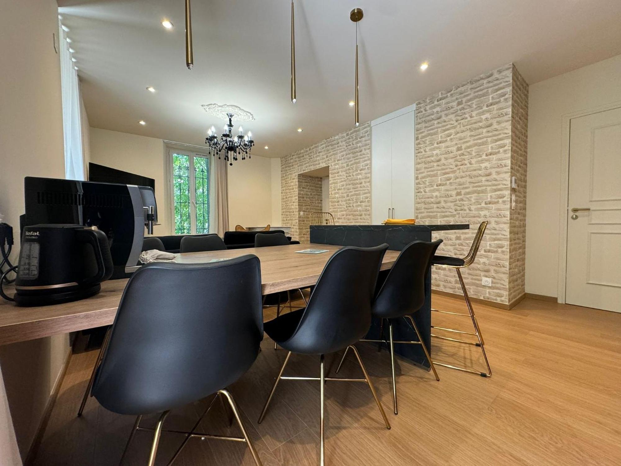 Appartements Confortables Avec Vue Montagne - Residence Villa Belle Fleur Château-Ville-Vieille Exteriör bild