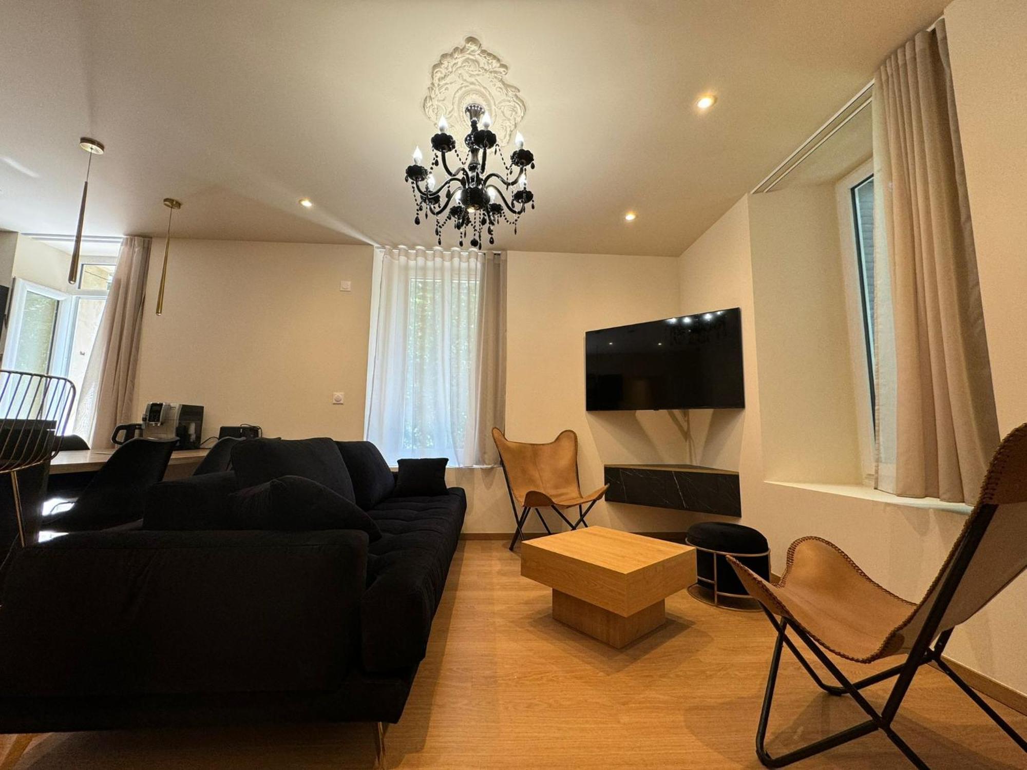 Appartements Confortables Avec Vue Montagne - Residence Villa Belle Fleur Château-Ville-Vieille Exteriör bild