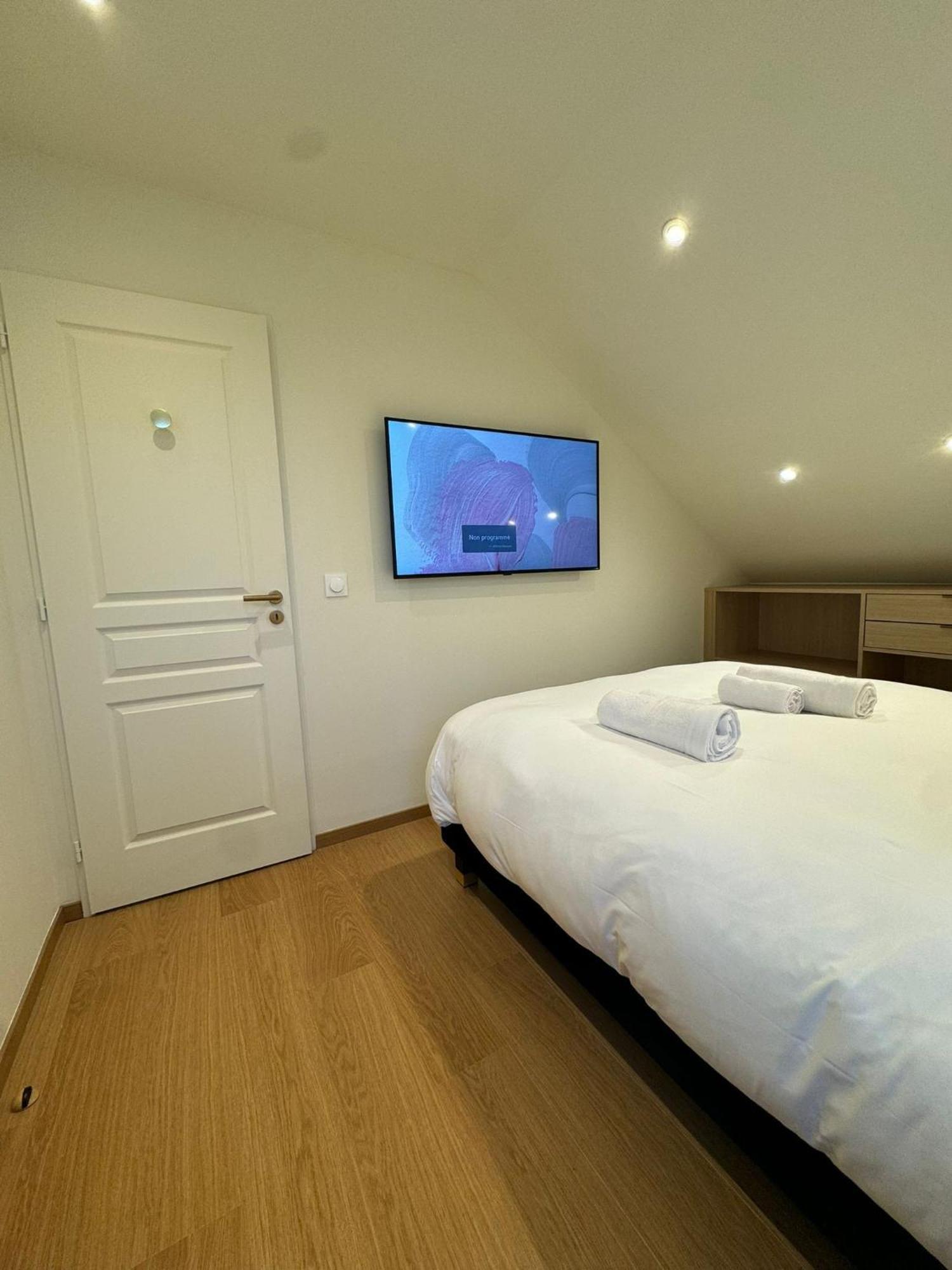 Appartements Confortables Avec Vue Montagne - Residence Villa Belle Fleur Château-Ville-Vieille Exteriör bild