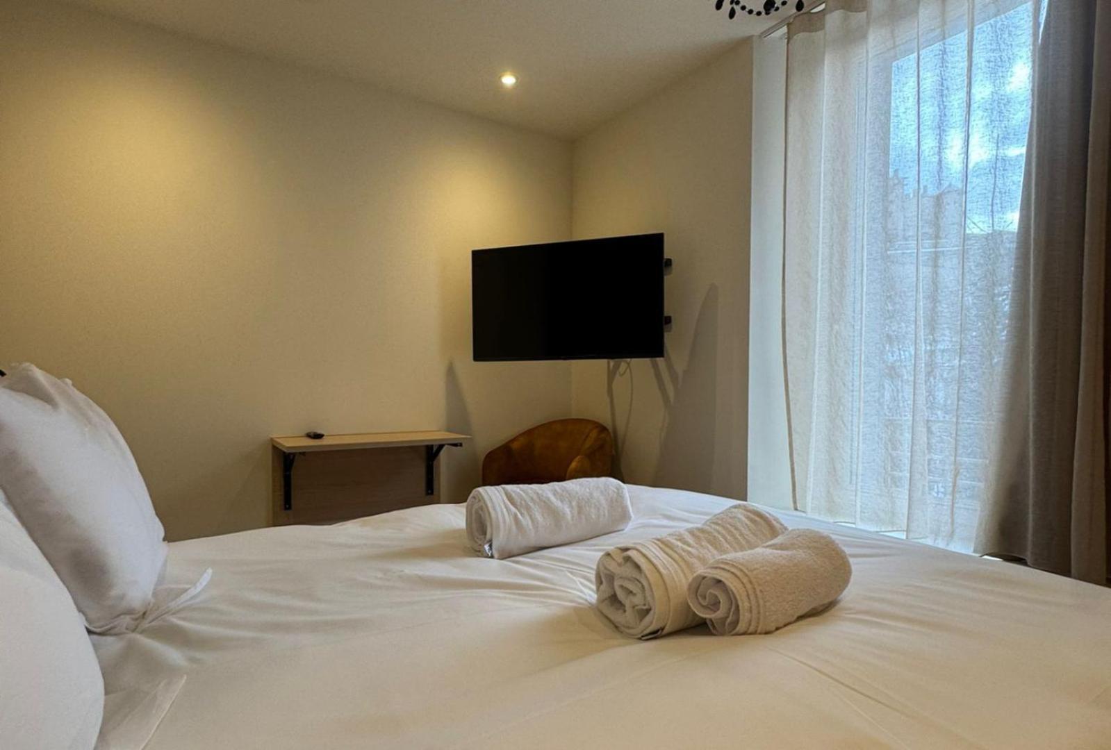 Appartements Confortables Avec Vue Montagne - Residence Villa Belle Fleur Château-Ville-Vieille Exteriör bild