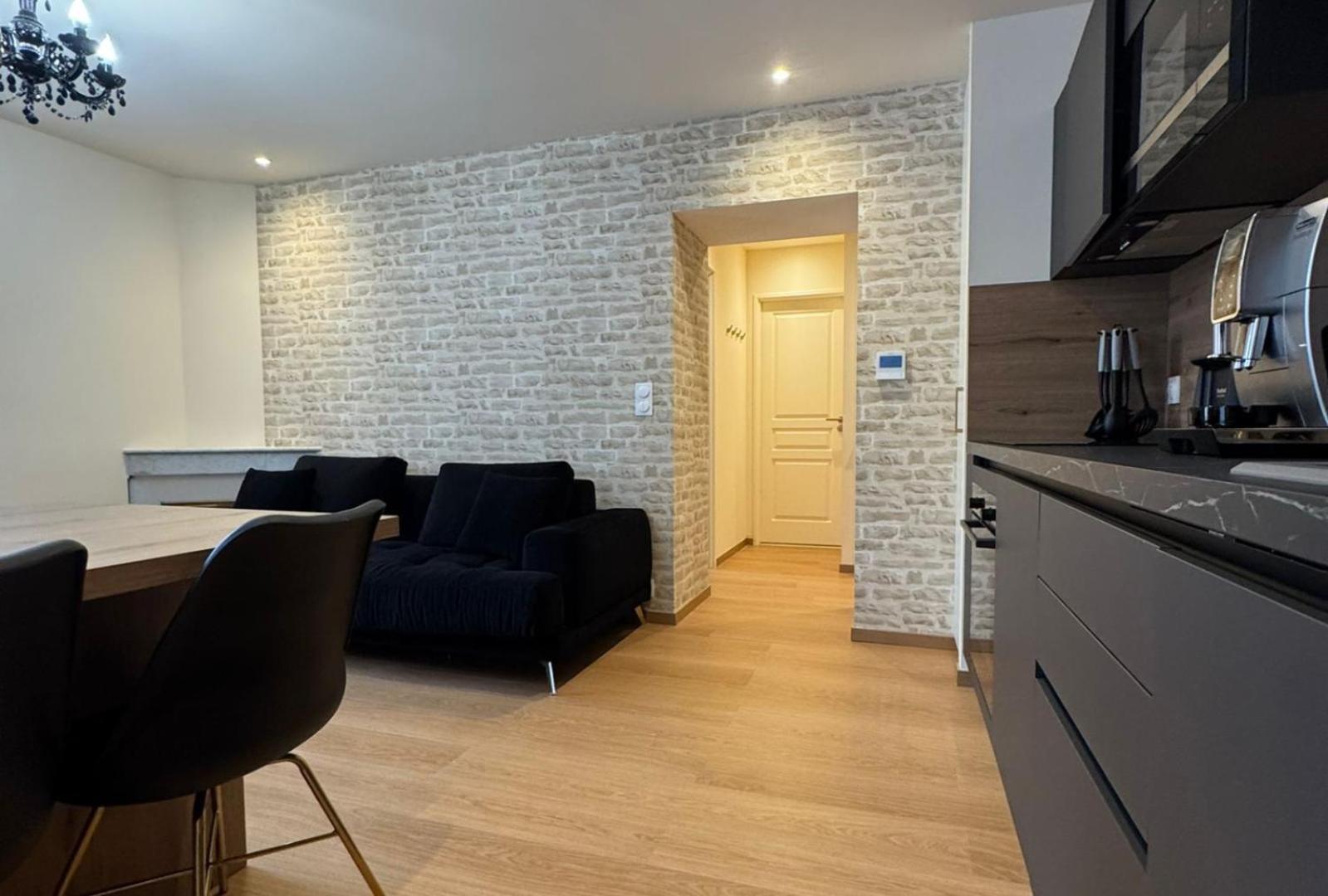 Appartements Confortables Avec Vue Montagne - Residence Villa Belle Fleur Château-Ville-Vieille Exteriör bild