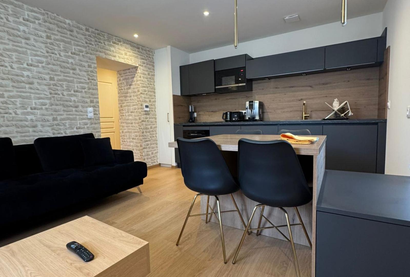 Appartements Confortables Avec Vue Montagne - Residence Villa Belle Fleur Château-Ville-Vieille Exteriör bild